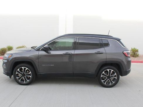 Used 2024 Jeep Compass Limited AWD/4WD image 8