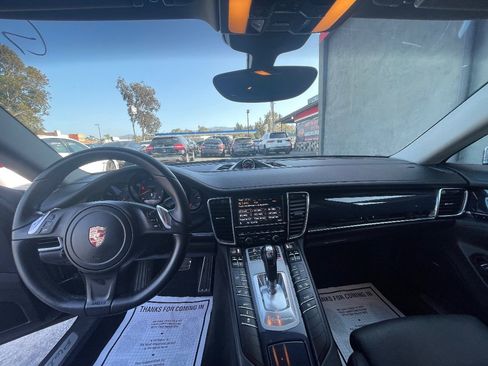 Used 2013 Porsche Panamera Platinum Edition image 10