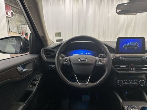 Used 2020 Ford Escape Titanium AWD/4WD image 14