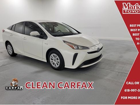 Used 2020 Toyota Prius LE image 1