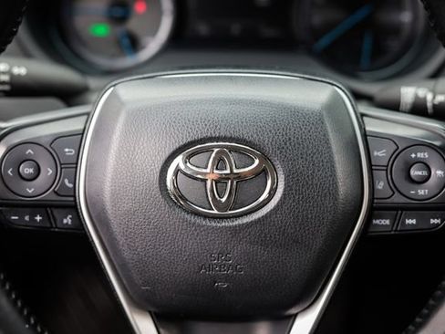 Used 2023 Toyota Venza LE AWD/4WD image 37