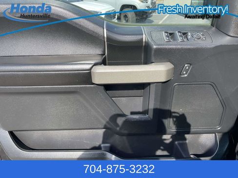 Used 2018 Ford F150 Raptor w/ Equipment Group 801A Mid AWD/4WD image 21