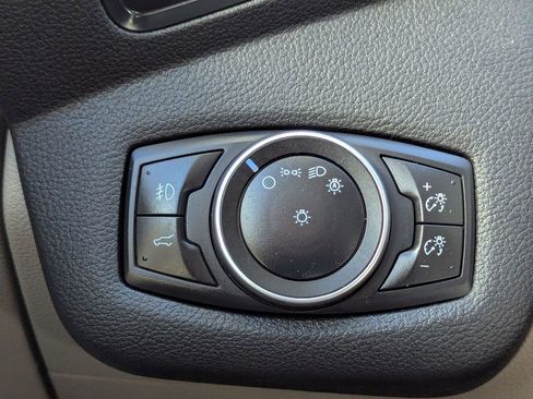 Used 2017 Ford Escape SE FWD image 13