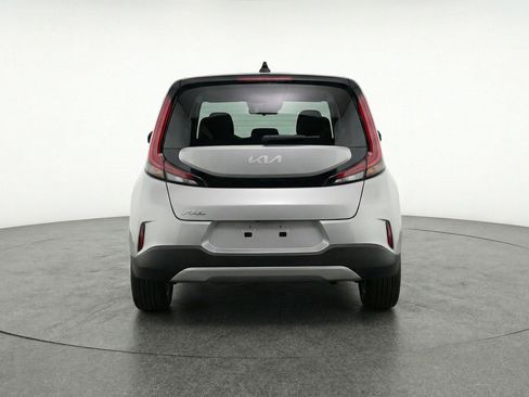 Used 2025 Kia Soul LX w/ LX Technology Package FWD image 7