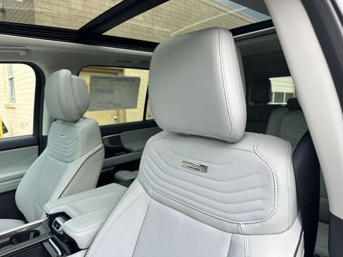 New 2026 Ford Expedition Platinum w/ Platinum Ultimate Package AWD/4WD image 14