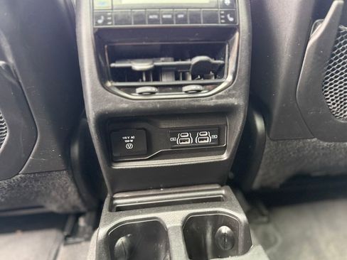 Used 2022 Jeep Grand Cherokee L Limited AWD/4WD image 28
