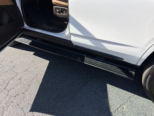 Used 2022 Cadillac Escalade Sport w/ Touring Package AWD/4WD image 16