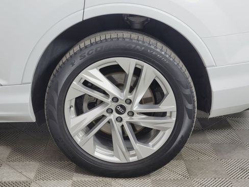 Used 2021 Audi Q7 3.0T Premium Plus w/ Executive Package image 12