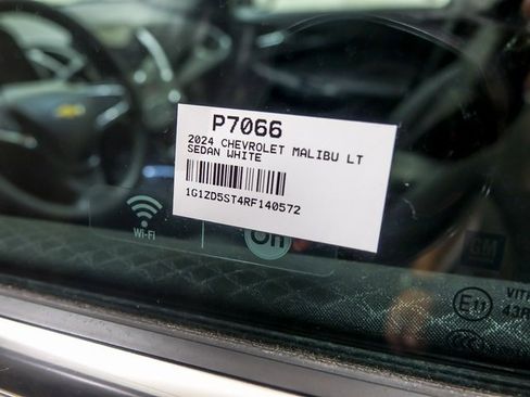 Used 2024 Chevrolet Malibu LT image 30