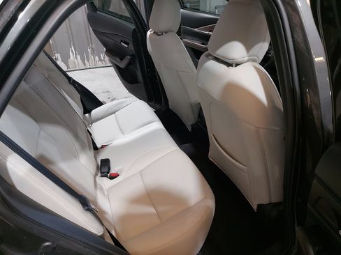Used 2022 MAZDA CX-30 AWD 2.5 S w/ Premium Package image 11