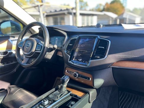 Used 2016 Volvo XC90 T6 Inscription w/ Vision Package image 29