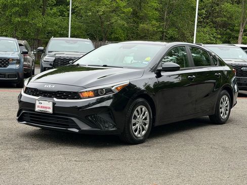 Used 2022 Kia Forte Sedan FWD image 3
