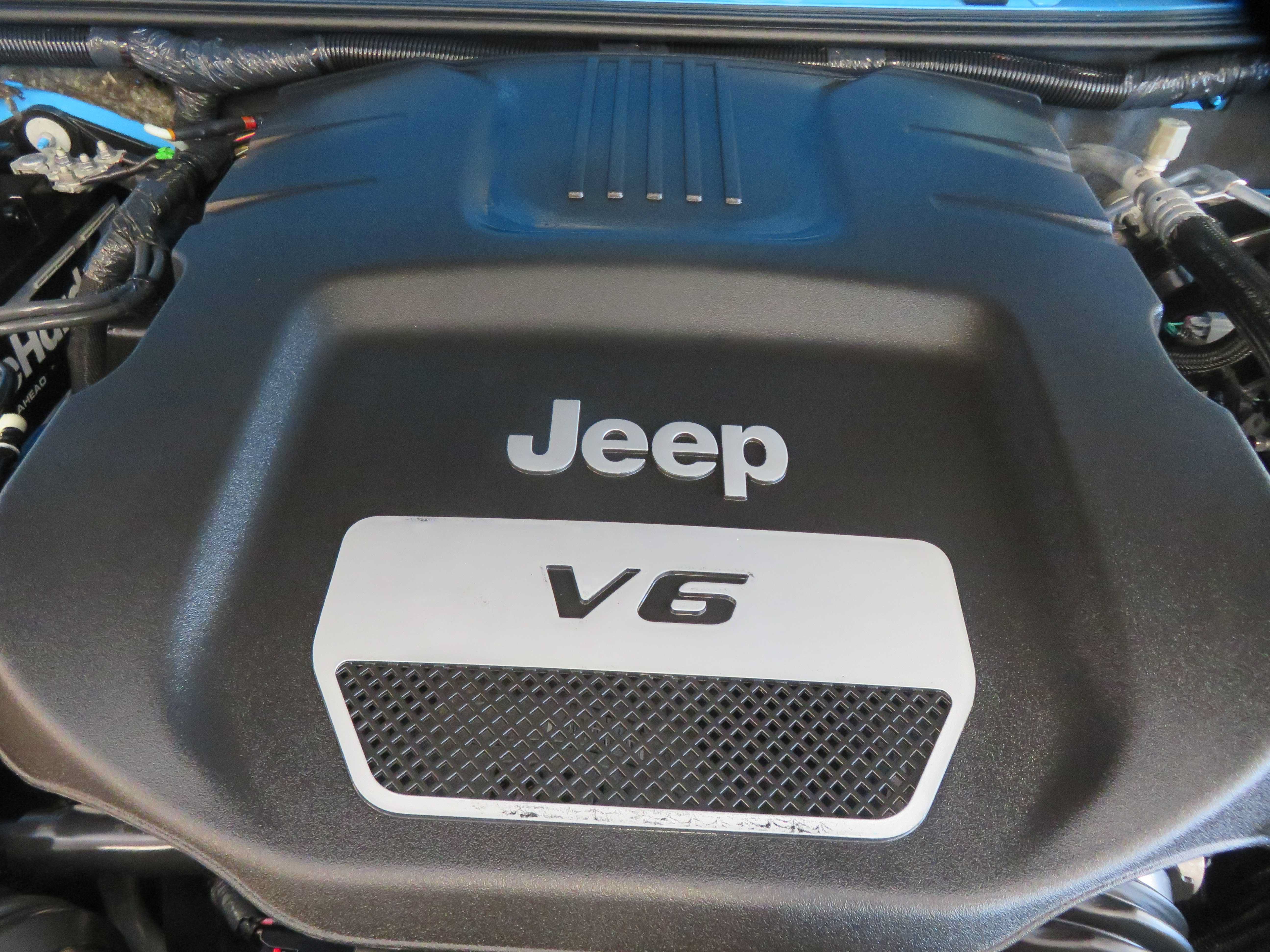 Used 2017 Jeep Wrangler Unlimited Sahara w/ Dual Top Group AWD/4WD image 51