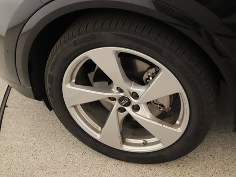 Certified 2025 Audi Q5 Prestige AWD/4WD image 37