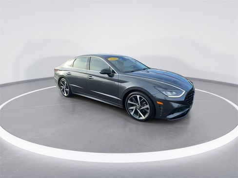 Used 2022 Hyundai Sonata SEL Plus image 2