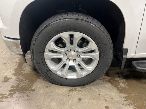 Certified 2025 Chevrolet Silverado 1500 LTZ w/ Technology Package AWD/4WD image 10