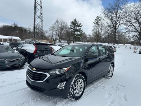 Used 2020 Chevrolet Equinox LS w/ LPO, Floor Liner Package image 1
