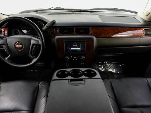 Used 2012 Chevrolet Avalanche LS image 9