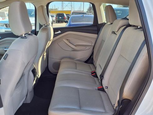 Used 2019 Ford Escape SE image 18