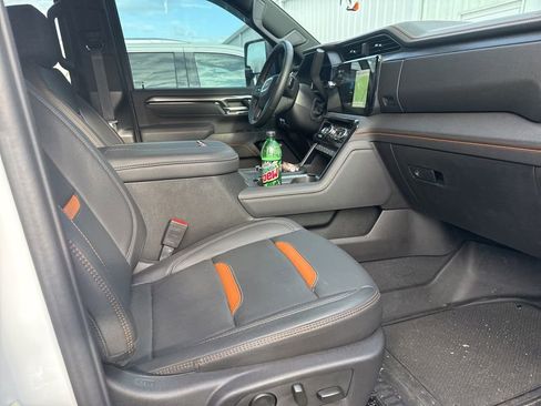 Used 2025 GMC Sierra 2500 AT4 w/ AT4 Premium Plus Package image 6