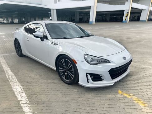 Used 2018 Subaru BRZ Limited w/ Popular Package #2 RWD image 32