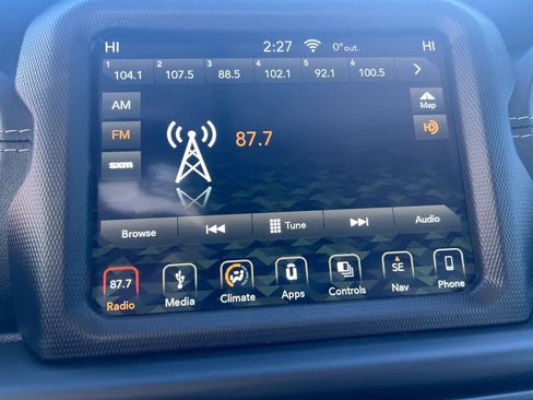 Used 2018 Jeep Wrangler Unlimited Sahara image 16