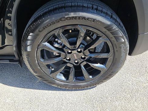 Used 2025 GMC Terrain Elevation w/ Black Edition AWD/4WD image 9