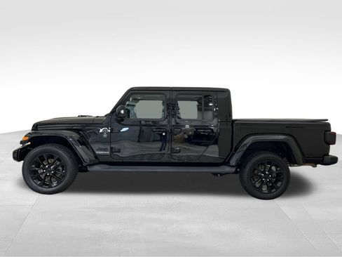 Used 2023 Jeep Gladiator Overland AWD/4WD image 2