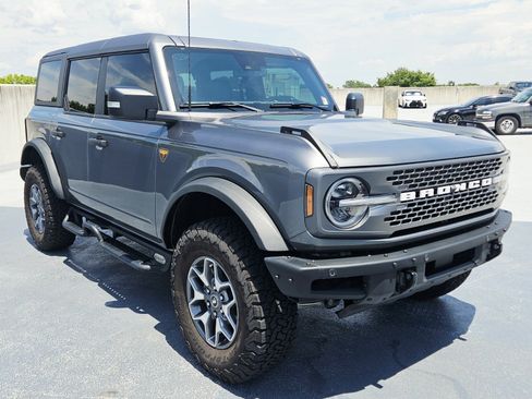 Used 2024 Ford Bronco Badlands AWD/4WD image 7