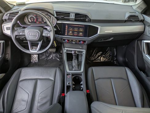 Used 2022 Audi Q3 2.0T Premium w/ Convenience Package image 7