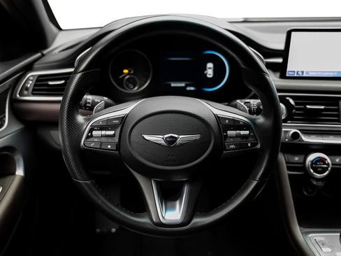 Used 2022 Genesis G70 3.3T RWD image 31