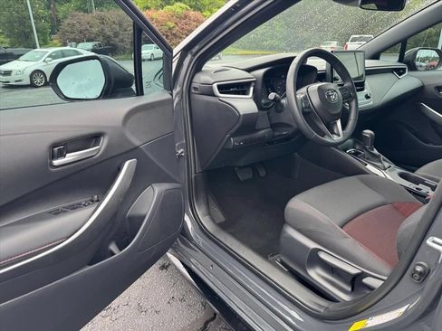 Used 2025 Toyota Corolla SE FWD image 13