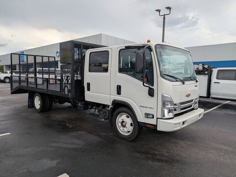 New 2025 Chevrolet Low Cab Forward image 2