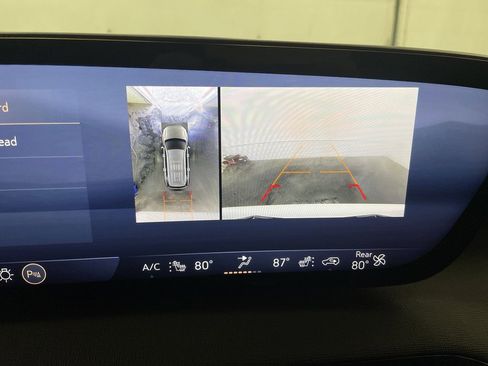 Used 2025 Buick Enclave Sport Touring image 9