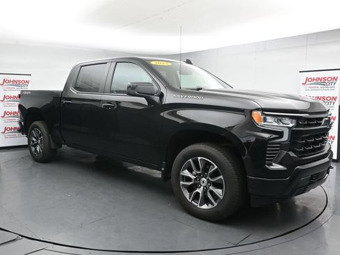 Used 2023 Chevrolet Silverado 1500 RST w/ Protection Package AWD/4WD image 2
