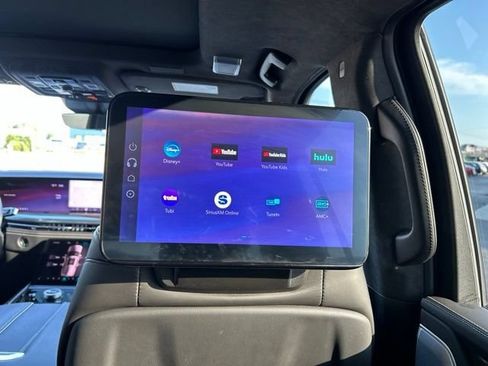 Certified 2026 Cadillac Escalade ESV Platinum Luxury w/ LPO, Floor Liner Package AWD/4WD image 24