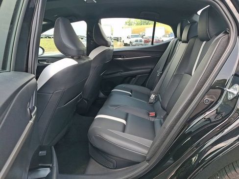 Used 2026 Toyota Camry SE w/ Convenience Package FWD image 10