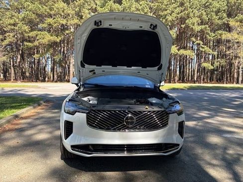 New 2026 Volvo XC90 B6 Plus w/ Protection Package Premier image 22