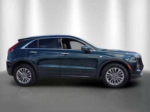 Used 2025 Cadillac XT4 Premium Luxury FWD image 8