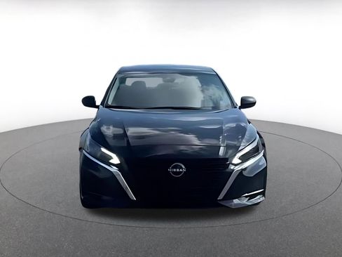 Used 2025 Nissan Altima 2.5 SV image 4