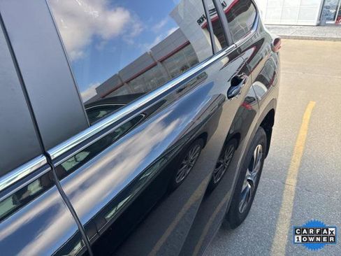 Certified 2024 Toyota Highlander XLE image 34