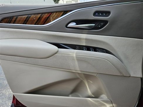 Certified 2023 Cadillac Escalade Premium Luxury Platinum w/ Heavy-Duty Trailer Package image 31
