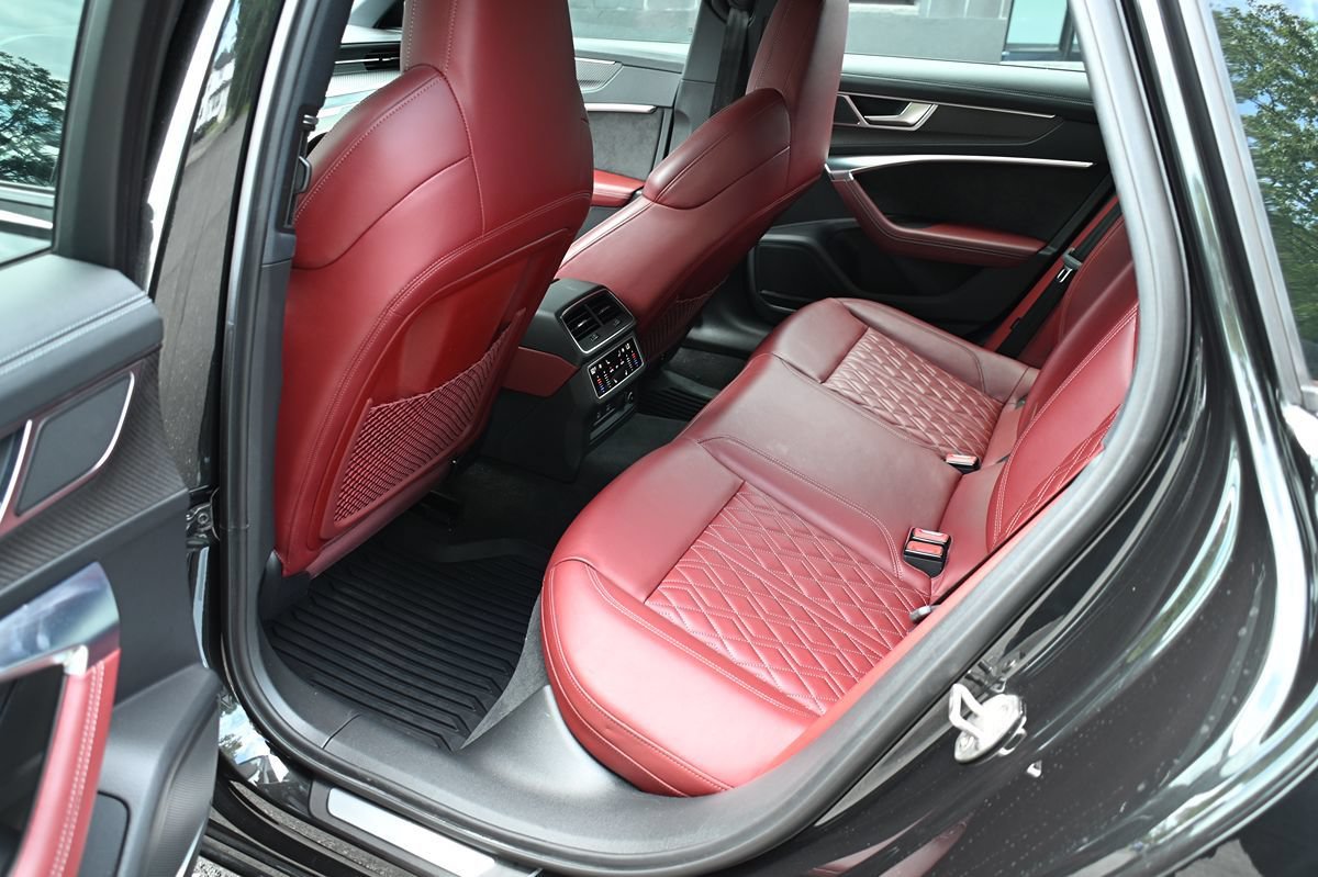 Used 2021 Audi S6 Premium Plus w/ S Sport Package AWD/4WD image 7
