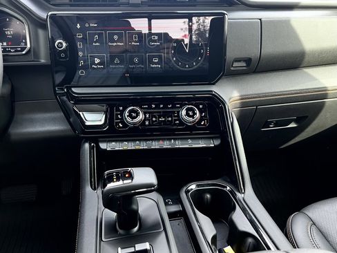 Used 2025 GMC Sierra 1500 AT4 w/ AT4 Premium Package image 31