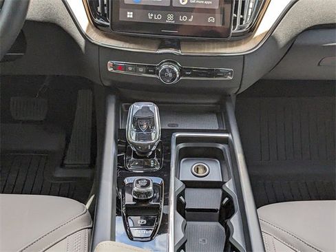 New 2026 Volvo XC60 B5 Plus w/ Protection Package Premier image 20