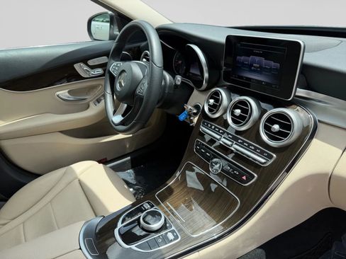 Used 2017 Mercedes-Benz C 300 Sedan image 37