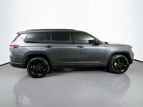 Used 2025 Jeep Grand Cherokee L Limited w/ Black Appearance Package image 7