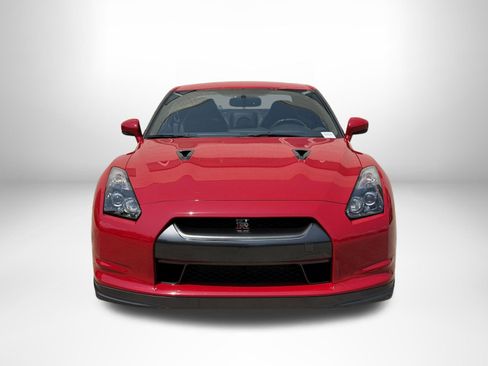 Used 2010 Nissan GT-R Premium AWD/4WD image 5