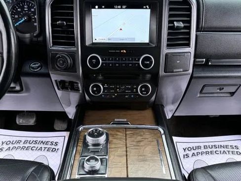 Used 2018 Ford Expedition Platinum AWD/4WD image 32