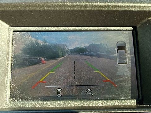 Used 2018 Ford Explorer XLT image 14